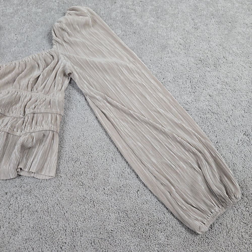 Astr Pleated Square-Neck Long-Sleeve Blouse in Nude - Picture 6 of 7